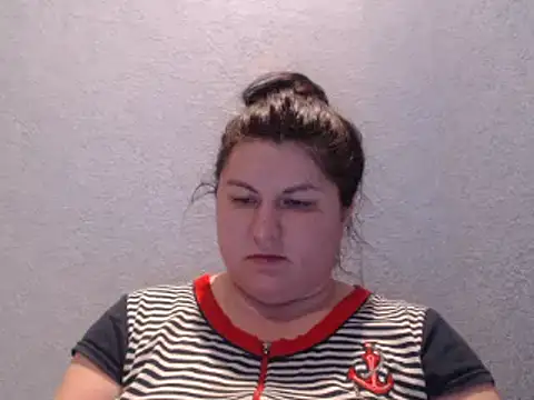 KiraSwee online show from 30, 1, 2025