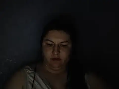 KiraSwee online show from 5, 3, 2025