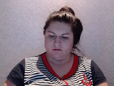 KiraSwee online show from 6, 3, 2025