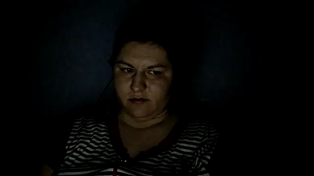 KiraSwee online show from 7, 3, 2025