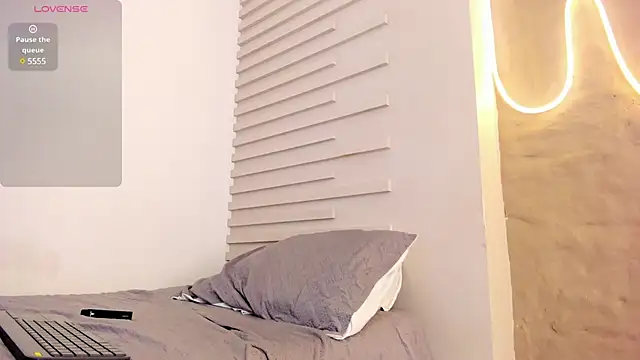 Demy Ruiz online show from 27, 2, 2025