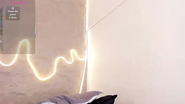 Demy Ruiz online show from 1, 10, 2025