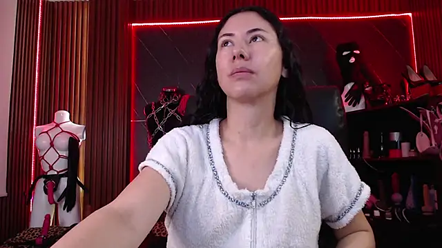 XiaQueen online show from 18, 9, 2025