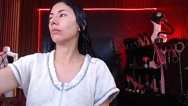 XiaQueen online show from 11, 10, 2025