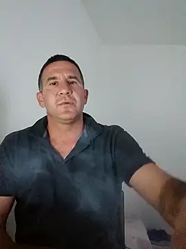 Snapshot of Mister1985 chatting on 19, 10, 2025 Mister1985 online show from 19, 10, 2025