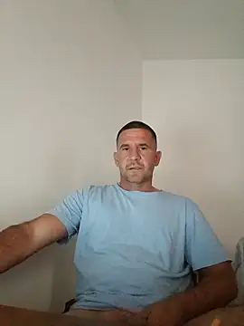 Snapshot of Mister1985 chatting on 22, 10, 2025 Mister1985 online show from 22, 10, 2025