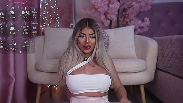 Snapshot of emma_goodess_ chatting on 3, 6, 2026 emma goodess online show from 3, 6, 2026