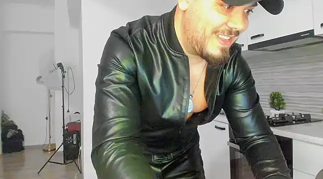 Snapshot of ZackMasterss chatting on 3, 2, 2025 ZackMasterss online show from 3, 2, 2025