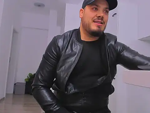 Snapshot of ZackMasterss chatting on 13, 11, 2025 ZackMasterss online show from 13, 11, 2025