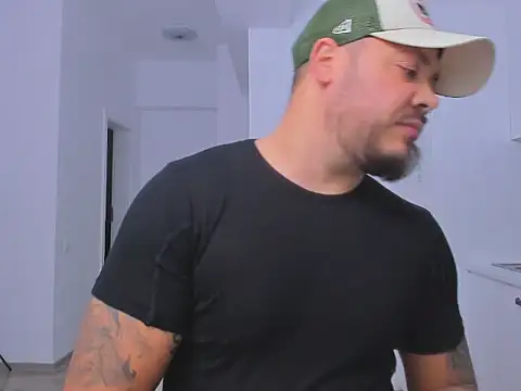 Snapshot of ZackMasterss chatting on 13, 11, 2025 ZackMasterss online show from 13, 11, 2025