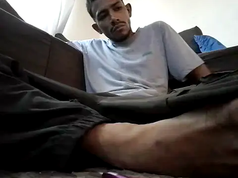 Snapshot of Mineirinho043 chatting on 20, 3, 2025 Mineirinho043 online show from 20, 3, 2025