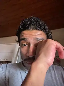 Snapshot of Mineirinho043 chatting on 16, 9, 2025 Mineirinho043 online show from 16, 9, 2025