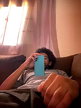 Snapshot of Mineirinho043 chatting on 12, 11, 2025 Mineirinho043 online show from 12, 11, 2025