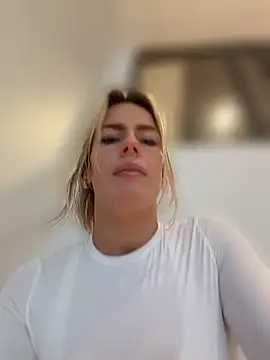 oliviafranciis online show from 21, 7, 2026