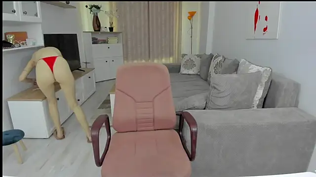 Snapshot of Celine_Roxelle chatting on 21, 3, 2025 Celine Roxelle online show from 21, 3, 2025