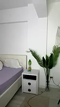 Celine Roxelle online show from 4, 7, 2026