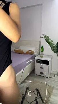 Celine Roxelle online show from 5, 7, 2026