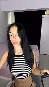 Celine Roxelle online show from 4, 8, 2026