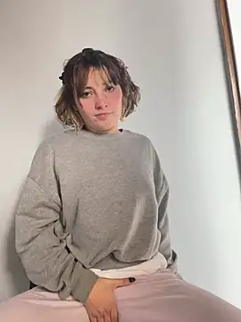 Maggie Geller online show from 2, 3, 2025