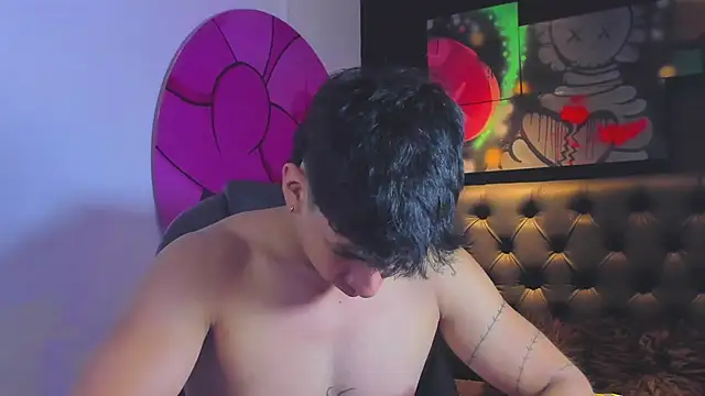 ISAAC CRYSTON online show from 9, 10, 2025