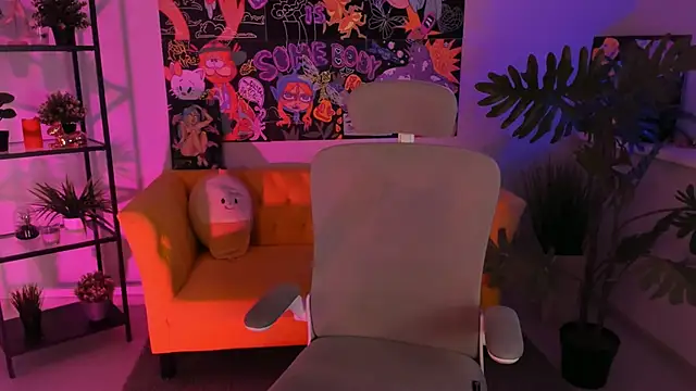 Snapshot of KiraMontoya chatting on 1, 3, 2025 KiraMontoya online show from 1, 3, 2025