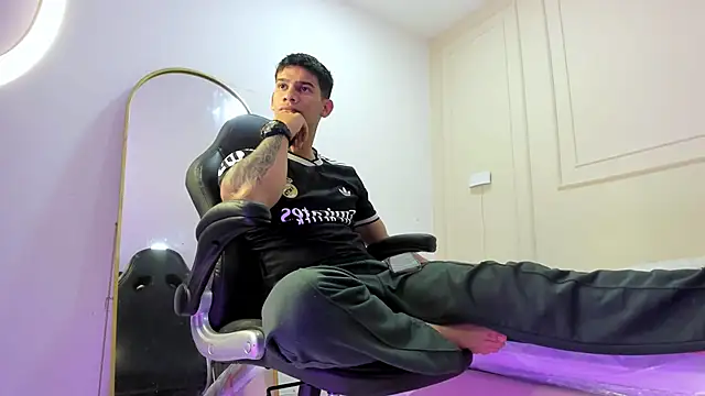 ANDRES STUD online show from 15, 6, 2026