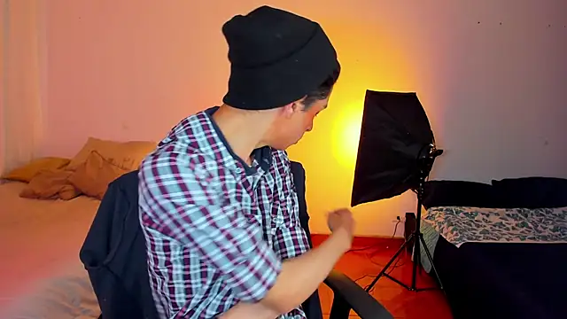 Snapshot of steve__gray chatting on 6, 3, 2025 steve gray online show from 6, 3, 2025