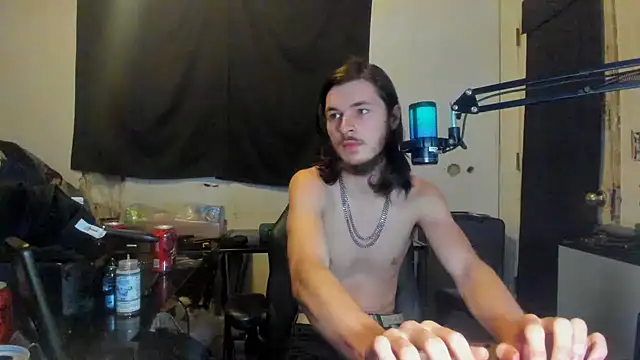 nuttyking2022 online show from 5, 2, 2025