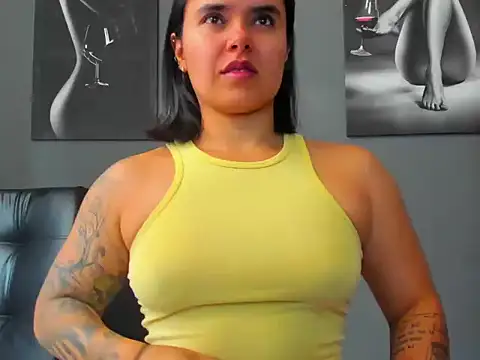 Snapshot of karlyjons12 chatting on 19, 11, 2025 karlyjons12 online show from 19, 11, 2025