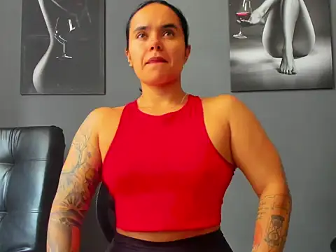 Snapshot of karlyjons12 chatting on 24, 11, 2025 karlyjons12 online show from 24, 11, 2025