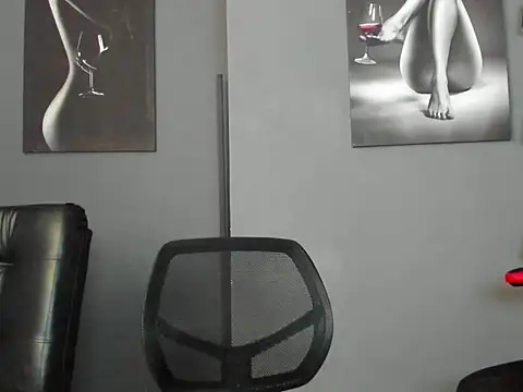 Snapshot of karlyjons12 chatting on 10, 2, 2026 karlyjons12 online show from 10, 2, 2026