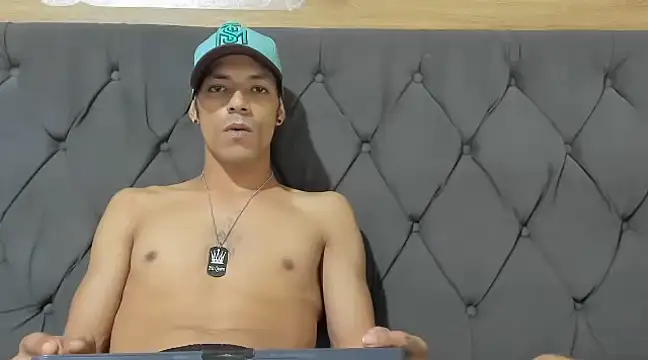 Snapshot of guyeifmaxiro chatting on 28, 2, 2025 guyeifmaxiro online show from 28, 2, 2025