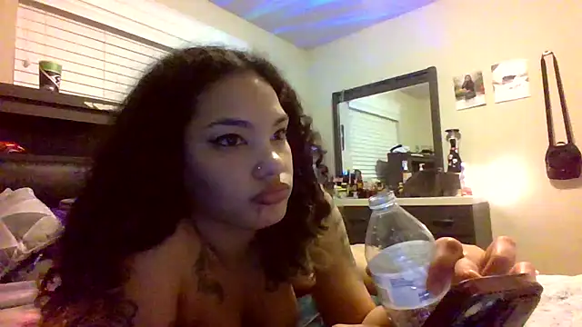 Snapshot of tastylolaaa chatting on 4, 2, 2025 tastylolaaa online show from 4, 2, 2025