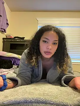 Snapshot of tastylolaaa chatting on 5, 2, 2025 tastylolaaa online show from 5, 2, 2025