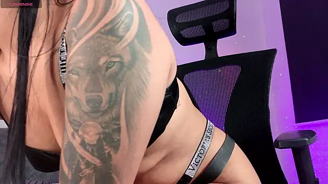 meganwolf 1 online show from 7, 5, 2026