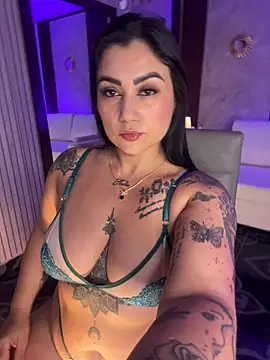 Madissonlove 1 online show from 12, 4, 2026