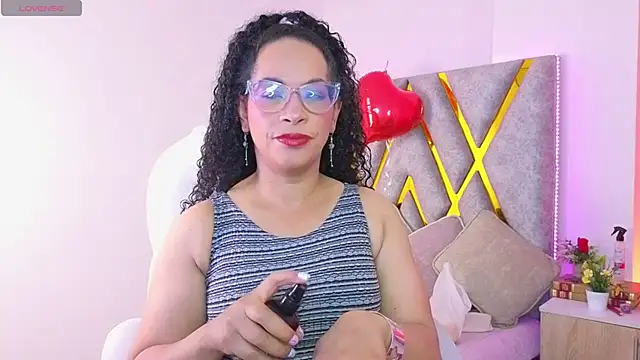 Cintiia Holmes online show from 25, 3, 2026