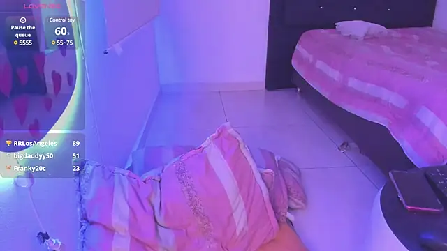  Charlottequeen online show from 22, 2, 2025