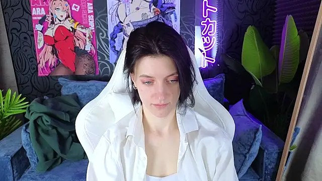 roxy riot  online show from 20, 2, 2025