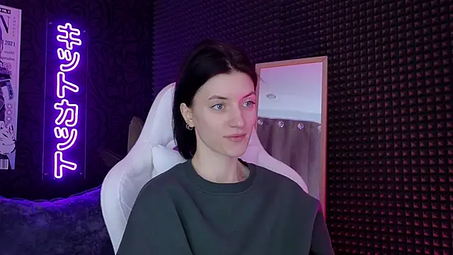 roxy riot  online show from 9, 3, 2025