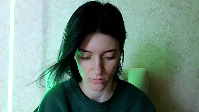 roxy riot  online show from 19, 3, 2025