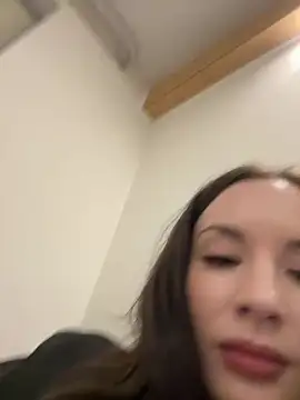 Suga babe online show from 4, 3, 2025