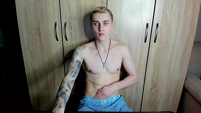 Snapshot of crazybottom99 chatting on 9, 3, 2025 crazybottom99 online show from 9, 3, 2025