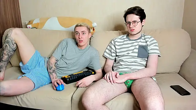 Snapshot of crazybottom99 chatting on 14, 3, 2025 crazybottom99 online show from 14, 3, 2025