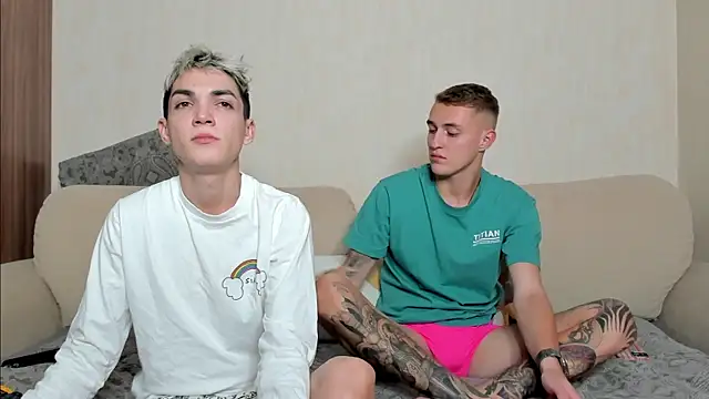 Snapshot of crazybottom99 chatting on 14, 9, 2025 crazybottom99 online show from 14, 9, 2025