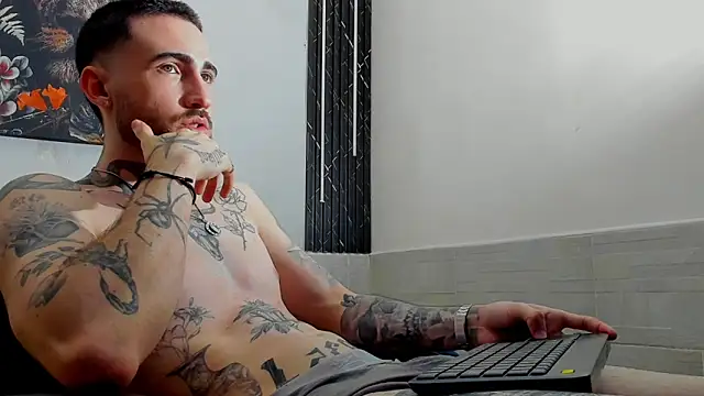 Snapshot of Luke_davis01 chatting on 24, 2, 2025 Luke davis01 online show from 24, 2, 2025