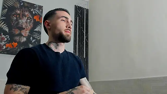 Snapshot of Luke_davis01 chatting on 25, 2, 2025 Luke davis01 online show from 25, 2, 2025