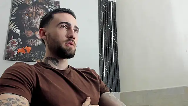 Snapshot of Luke_davis01 chatting on 4, 3, 2025 Luke davis01 online show from 4, 3, 2025