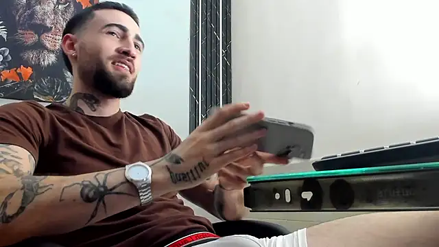 Snapshot of Luke_davis01 chatting on 14, 3, 2025 Luke davis01 online show from 14, 3, 2025