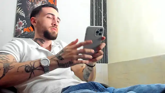 Snapshot of Luke_davis01 chatting on 21, 3, 2025 Luke davis01 online show from 21, 3, 2025